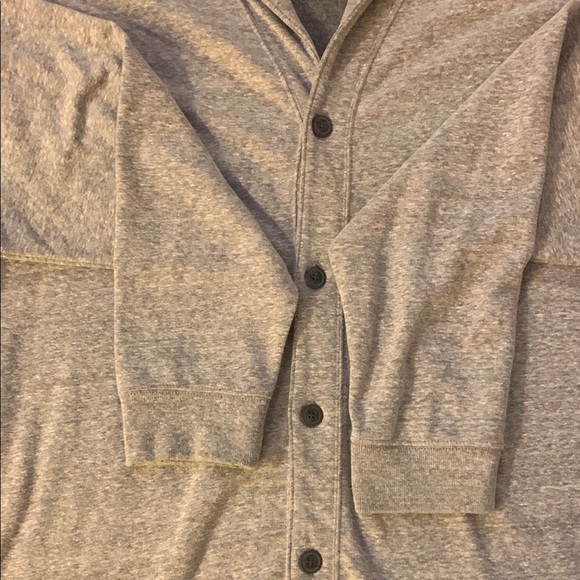 Gently used Old Navy cardigan - Men’s size XXL - Picture 5 of 6